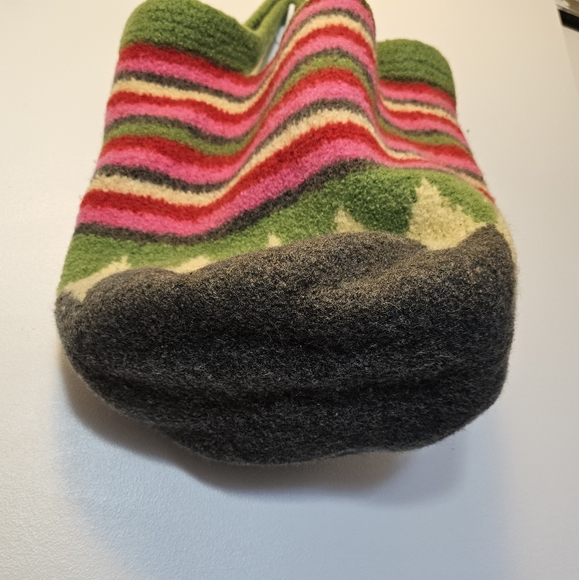 Felted Wool and Lined Bucket Bag - Picture 3 of 6